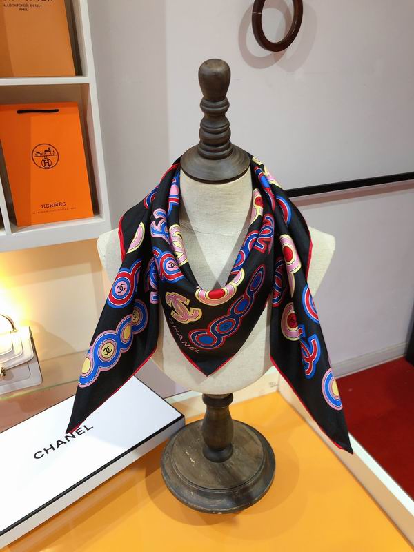 Chanel silk scarf 90X90cm E34 (12)